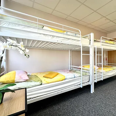 Zurawia Hostel *